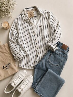 Hollister White Button-Up Shirt with Navy Pinstripes